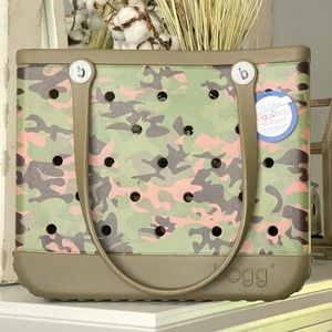 Bogg bag baby camo